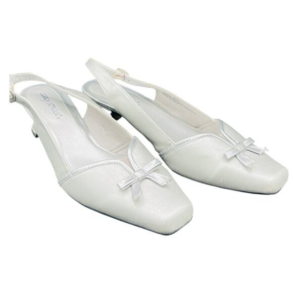 🤍 Easy street Slingback Kitten Heel silver Bow Square Toe Women’s 8.5W Formal - Picture 1 of 8